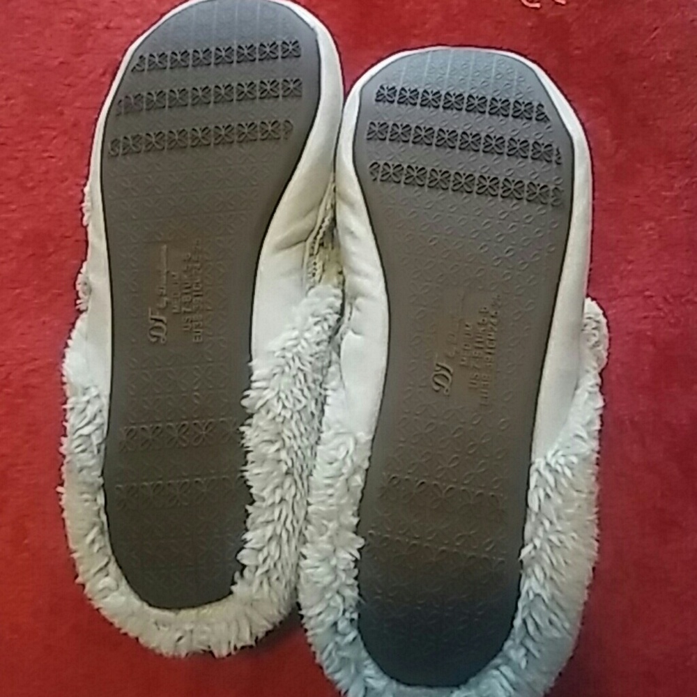 Slippers - Picture 2 of 2